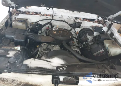 1995 GMC Sierra K2500 z USA, uszkodzony, nr VIN 2GTFK29K3S1592912